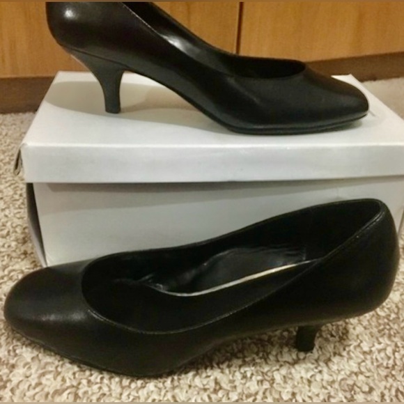NWT 8W Wide width black genuine leather pump shoes - Picture 4 of 11